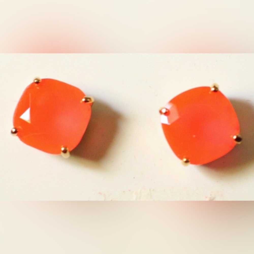 Elegant Pink-Orange Stud Earrings